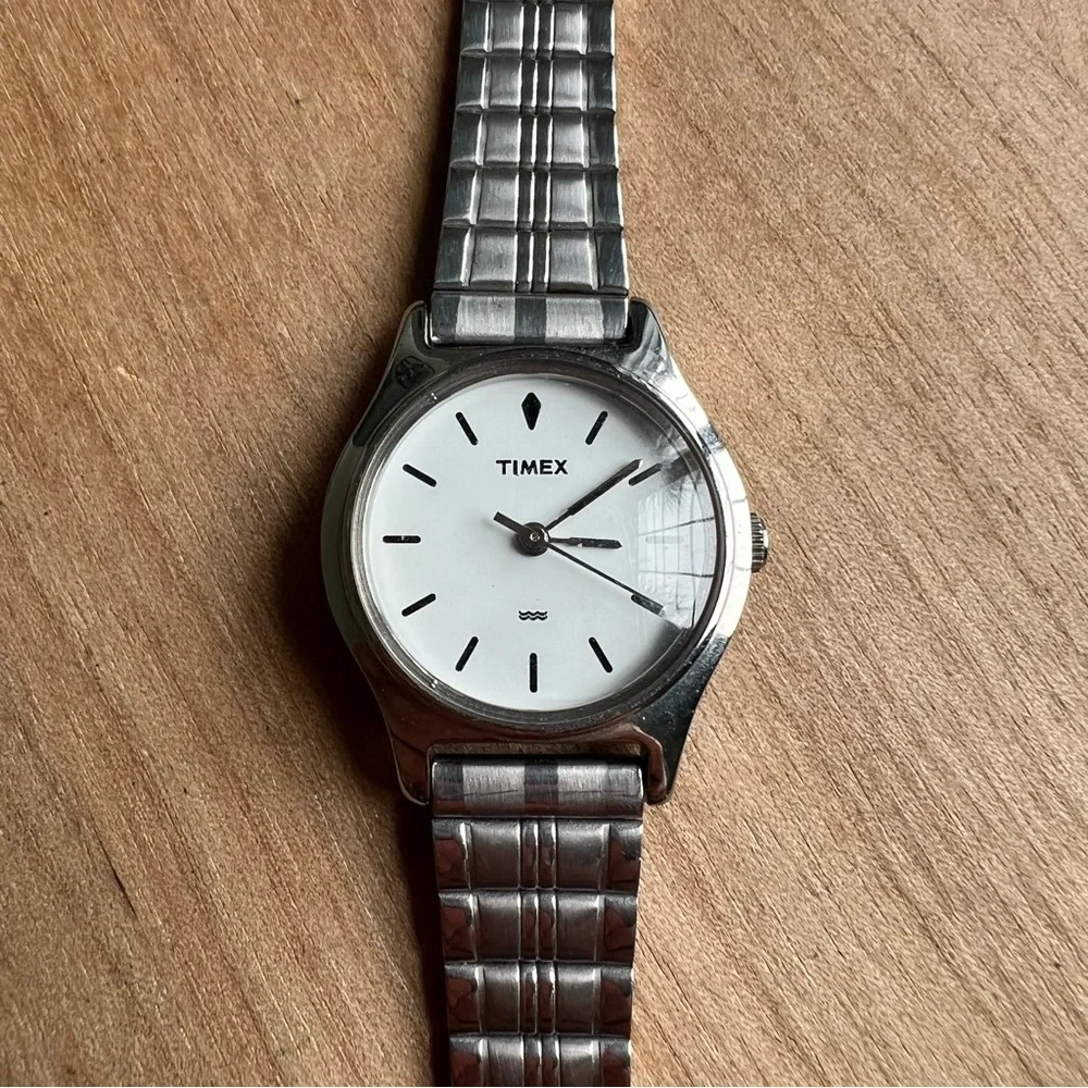 Vintage Timex ladies stainless steel watch water resistant NEW BATTERY